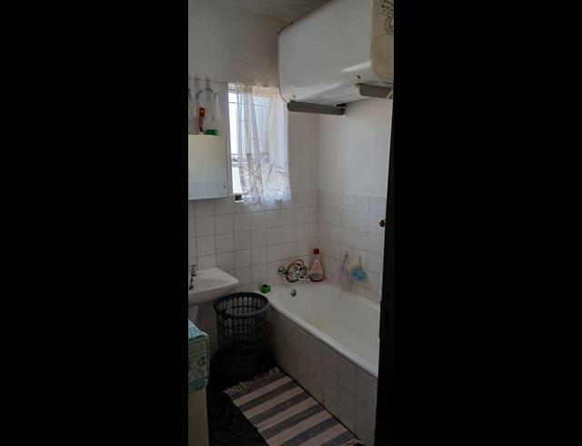 3 BEDROOM FREEHOLD FOR SALE IN PIONEER PARK